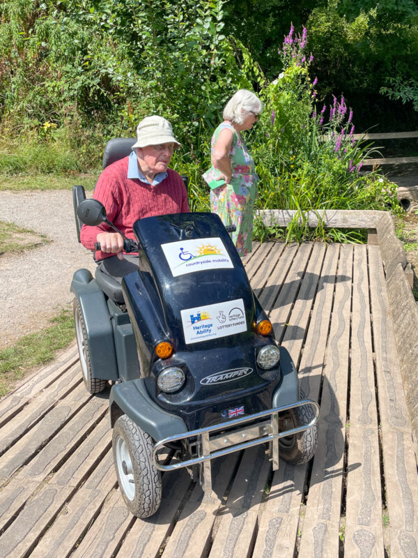Irene & Brian hire a Tramper